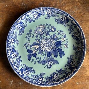 Discontinued Spode  Archive Collection Platter “Rosa”